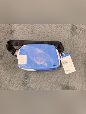 Rareform Large Zion Sling Bag NWT